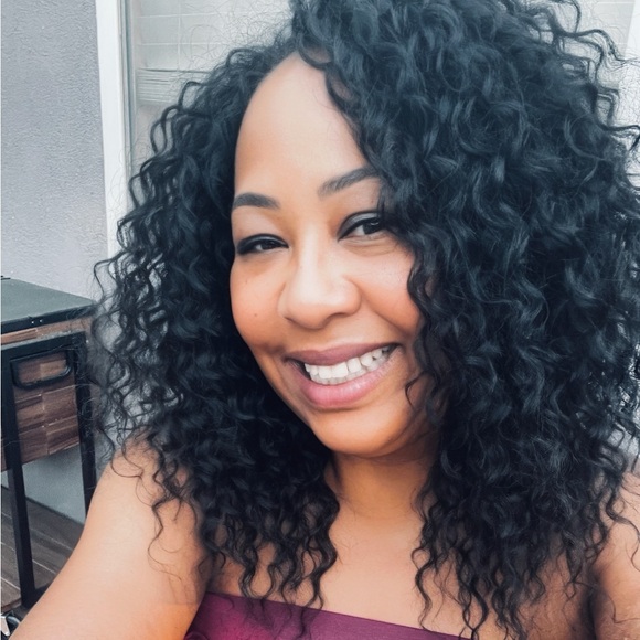 Meet your Posher, Lea - Picture 2 of 2